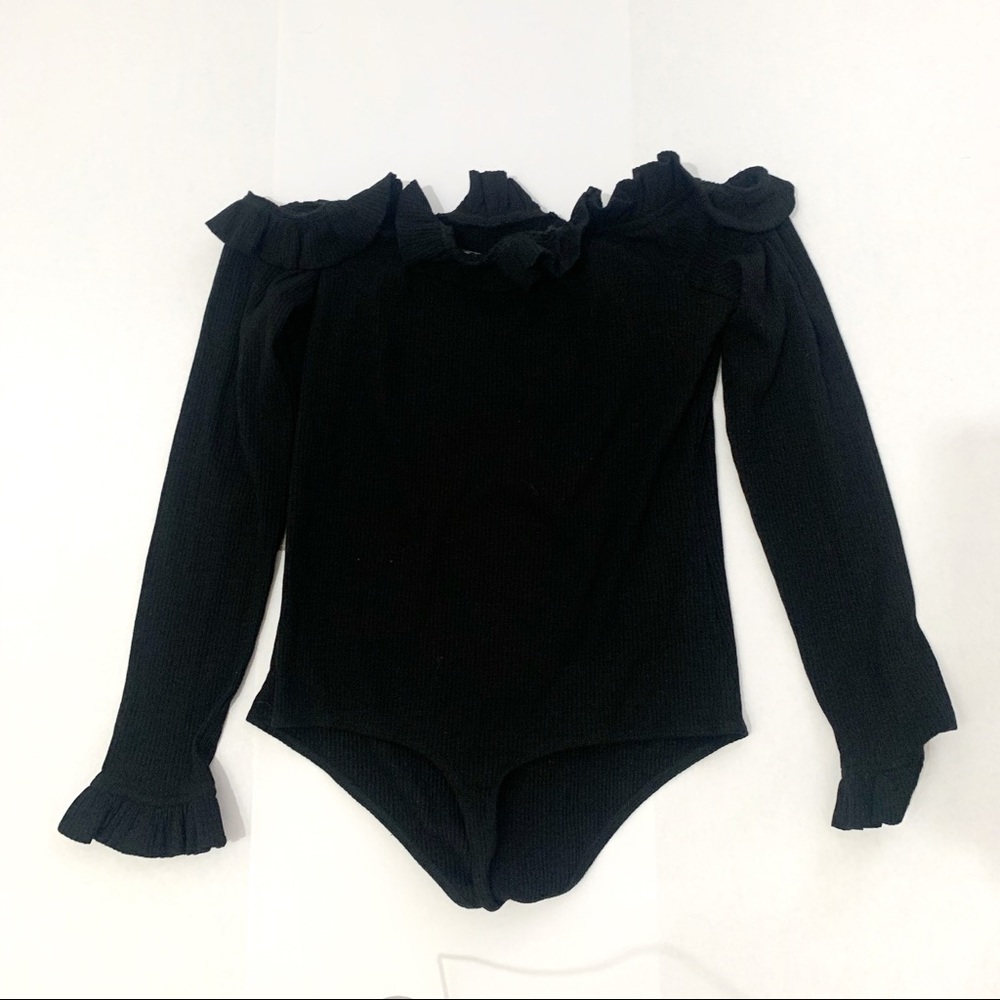 Bodysuit-off shoulder